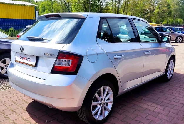 Skoda Fabia cena 28400 przebieg: 135903, rok produkcji 2015 z Golczewo małe 22